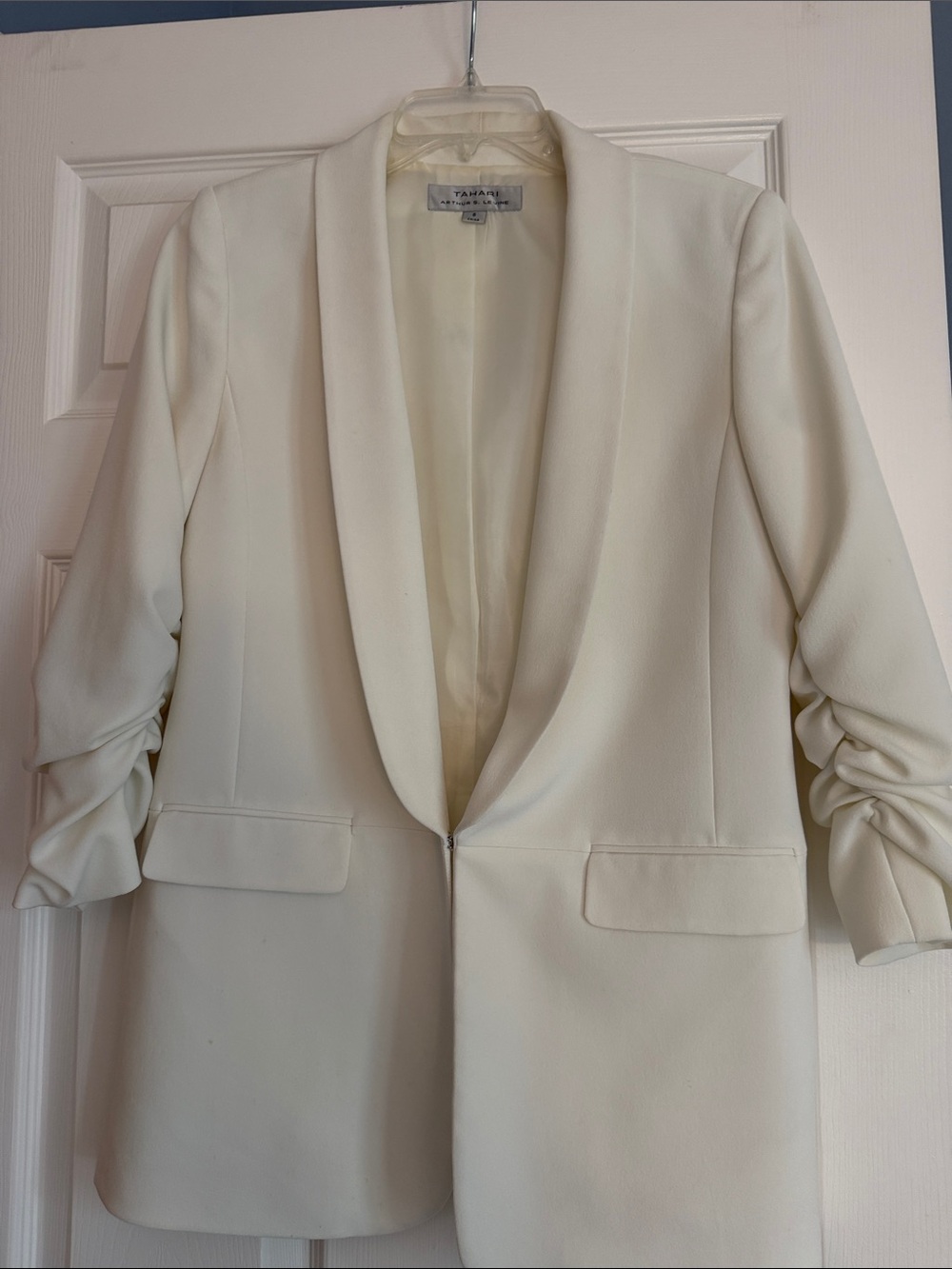 TAHARI ASL Women's Ivory Shawl Collar Blazer with Ruched Sleeves